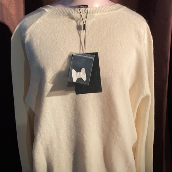 100% Cashmere Light Sweater - Picture 7 of 7